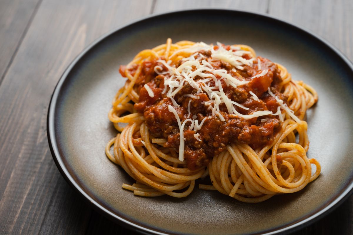 Cara Memasak Spaghetti Bolognese yang Benar Dijamin Lezat - LotteMart